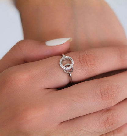 Schwestern Infinity Ring